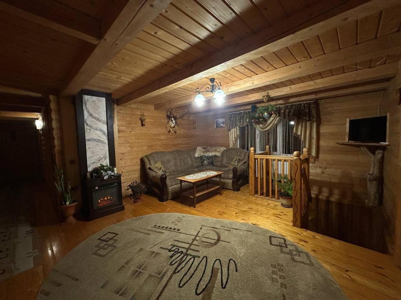 ボロフタ Марічка Marichkaヴィラ エクステリア 写真